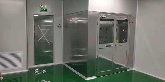 風淋室不同類型的風機，其噪音水平可能會有所不同。
